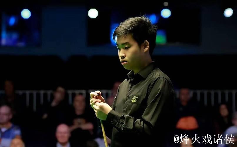 斯佳辉轰单杆136分4比3险胜戴维斯晋级32强 斯佳辉轰单杆136分4比3险胜戴维斯晋级32强