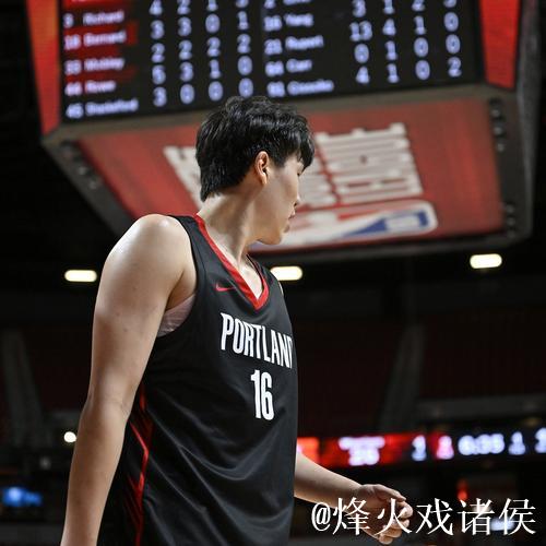 杨瀚森关键篮板助混音队116:110胜斯托克顿国王队 杨瀚森关键篮板助混音队116:110胜斯托克顿国王队