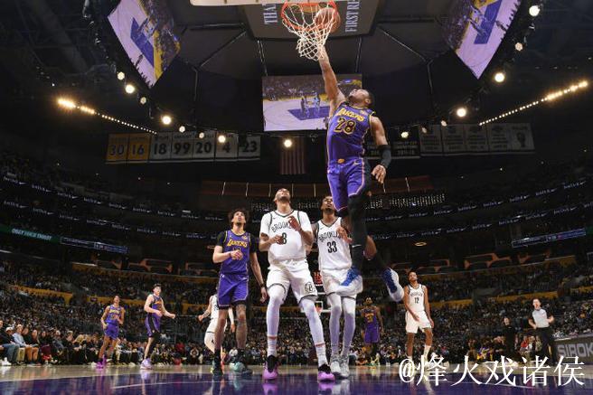 詹姆斯29+8里夫斯38分 湖人无浓眉仍胜篮网